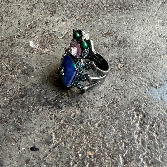 Vivienne Westwood Scarab / Beetle Ring w/ Swarovski crystals and stones - Picture 5 of 8